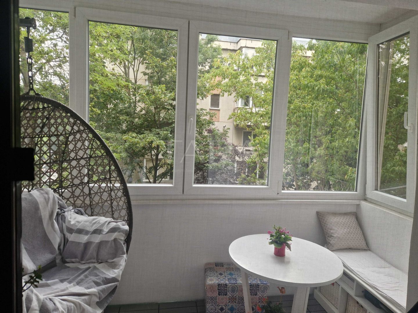 Apartament cu 2 camere decomandate, zona Între Lacuri. - Poză 8