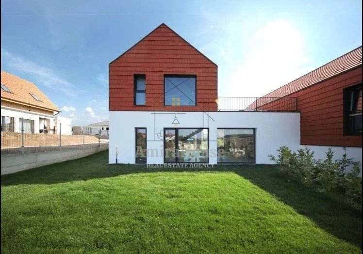 Casa individuala moderna, parcare, teren 260 mp, Chinteni - Poză 3