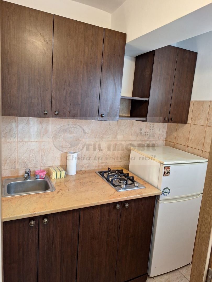 Garsoniera Nicolina 1, mobilata complet, renovata recent, libera - Poză 3