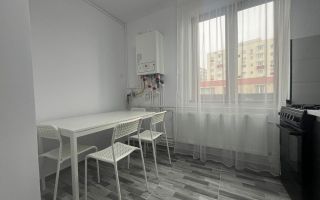 Apartament 3 camere de inchiriat - Poză 1