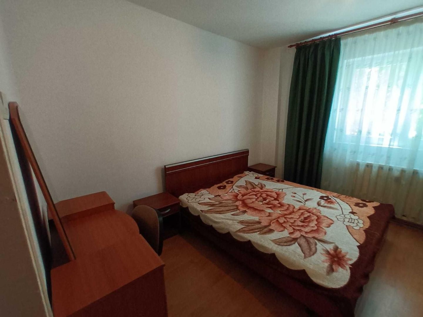 AP. 2 CAMERE PIATA SUDULUI, BUCATARIE INCHISA, METROU 6 MINUTE - Poză 3