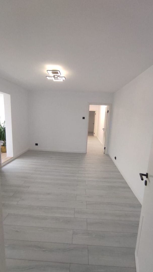 Apartament 3 camere Metrou Nicolae Grigorescu 67 mp - Poză 9