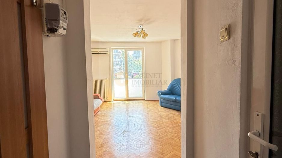 Garsoniera cu balcon | 30 mp  | Piata Mihail Kogalniceanu |  Etaj 1 - Poză 8