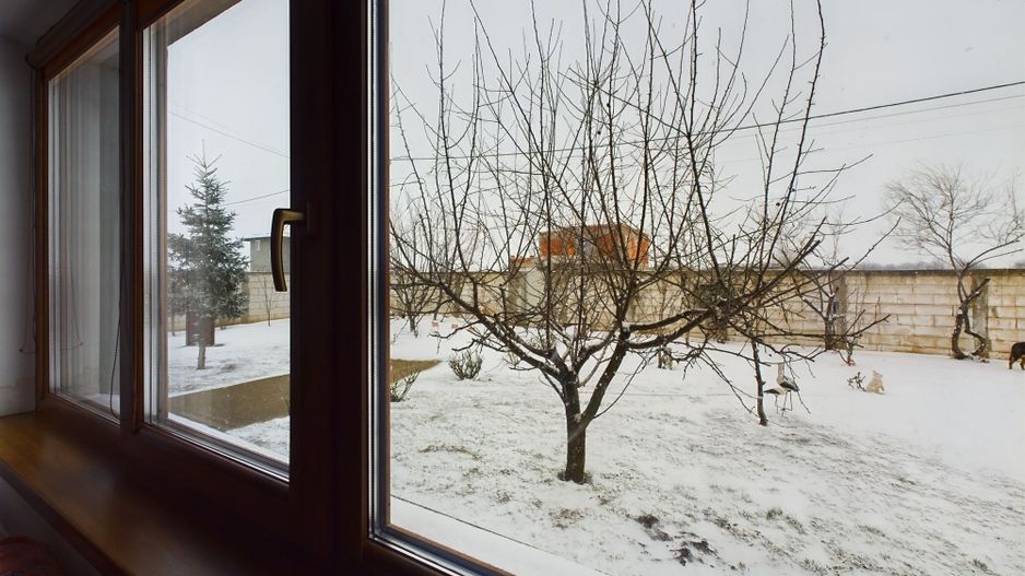 Casă Impresionantă Curte Generoasă Construcție de Calitate Berceni - Poză 5