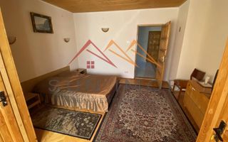 Vila de vanzare, teren 3100 mp, 7 camere, 6 grupuri sanitare, 3 CT, an 1997 - Poză 35