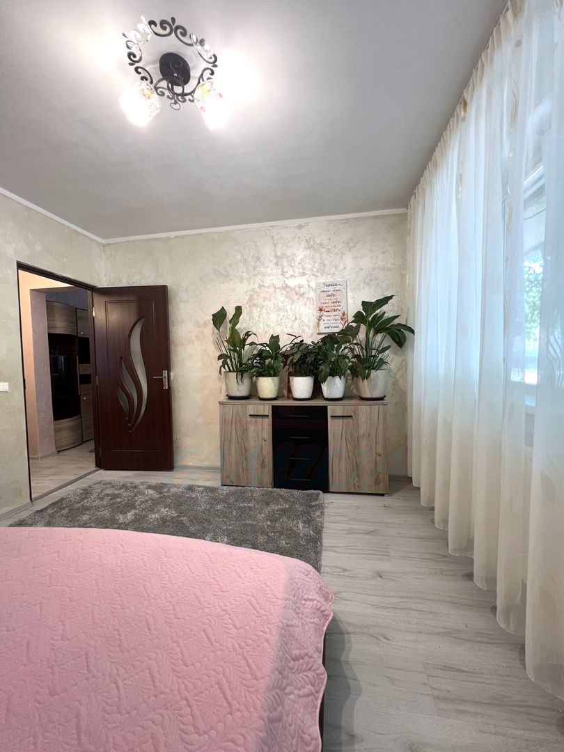 🏠 Apartament luminos cu 2 camere, parter, Micro 17, Galați - Poză 2