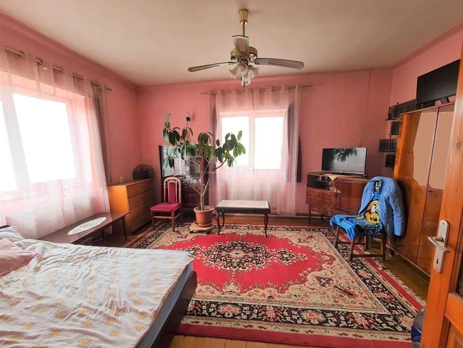 Casă cu teren generos 752 mp - ideală pentru locuință sau dezvoltare. - Poză 2