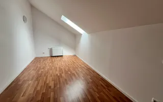 VILA CU 5 CAMERE LA INCHIRIERE PE MALUL LACULUI STRAULESTI - Poză 23