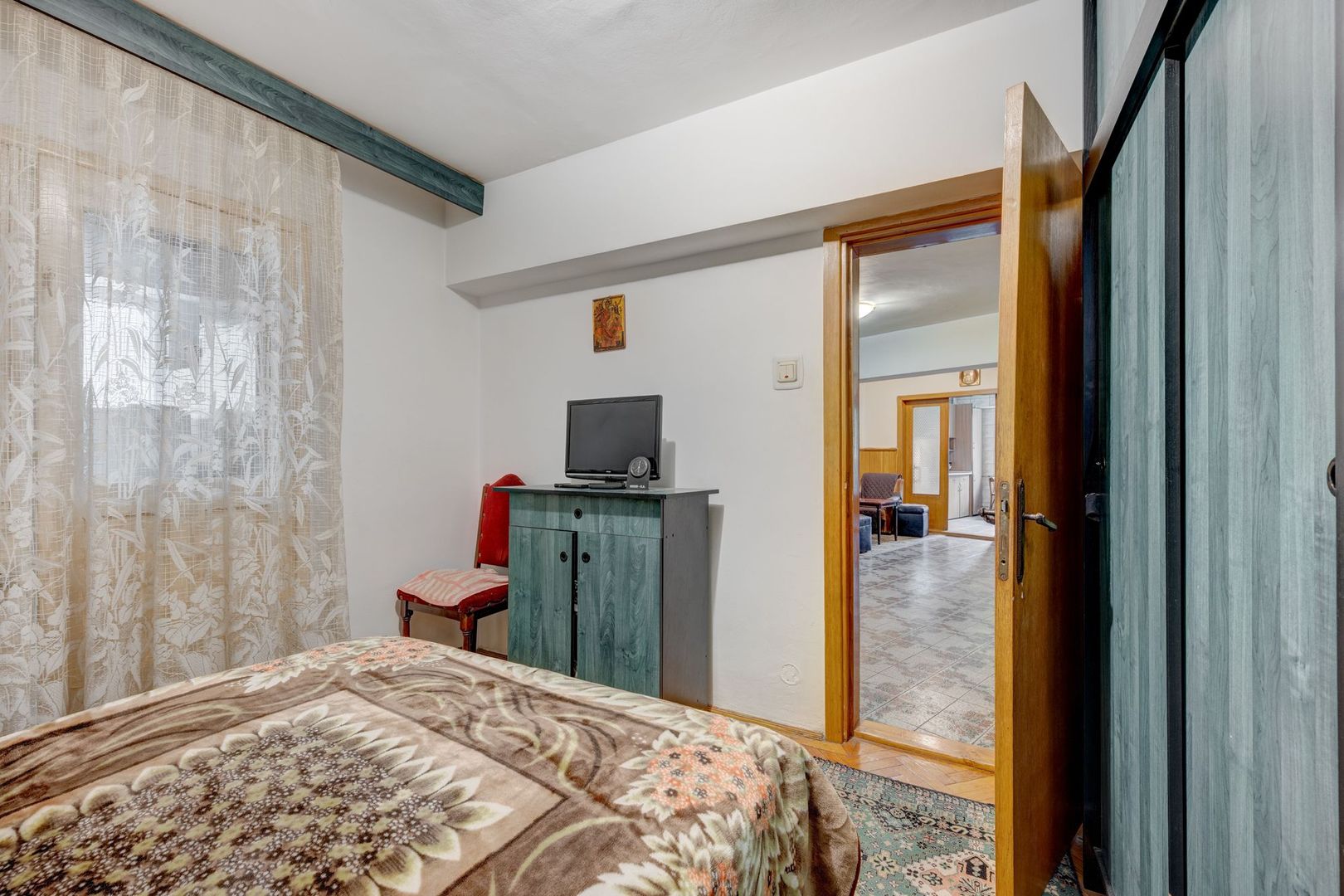 Oportunitate! Apartament 4 Camere 1 Minut Metrou Universitate - Poză 12