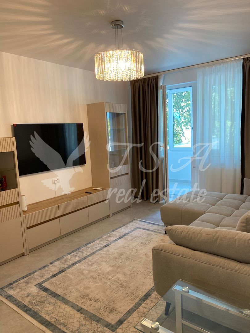Apartament 2 camere Bdul Ferdinand cu terasă generoasă si loc de parcare - Poză 1
