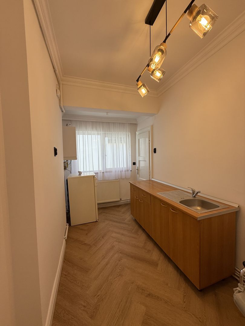 Spațiu de birouri de închiriat – Central, 100 mp, renovat complet - Poză 6