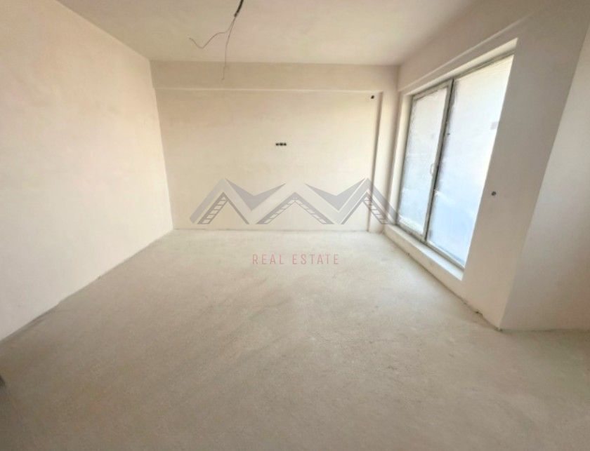 Apartament 2 camere Otopeni central | bloc cu lift | include parcare - Poză 1