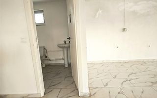 Casă cu teren generos în Dârmănești, Argeș-ideală pentru locuința sau afacere  - Poză 8