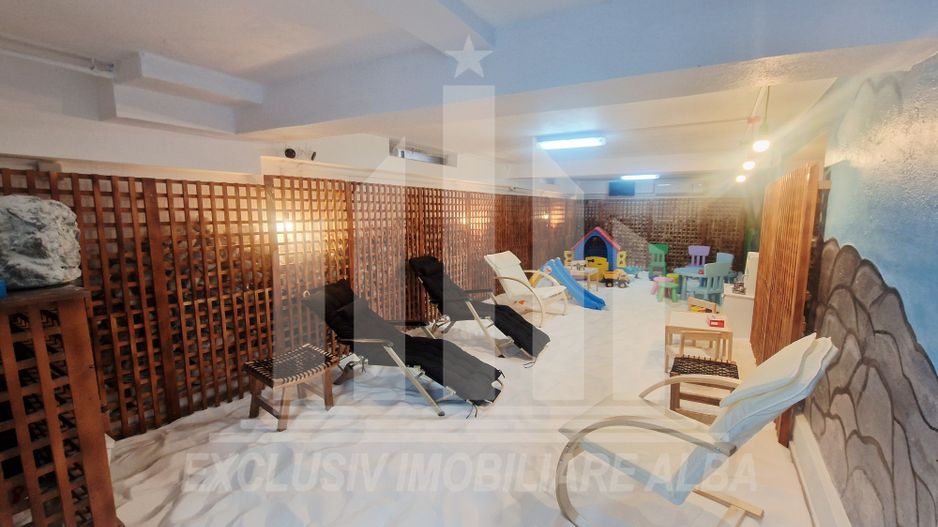 Spatiu Comercial | Laborator analize medicale | 400 mp | Cetate - Poză 3