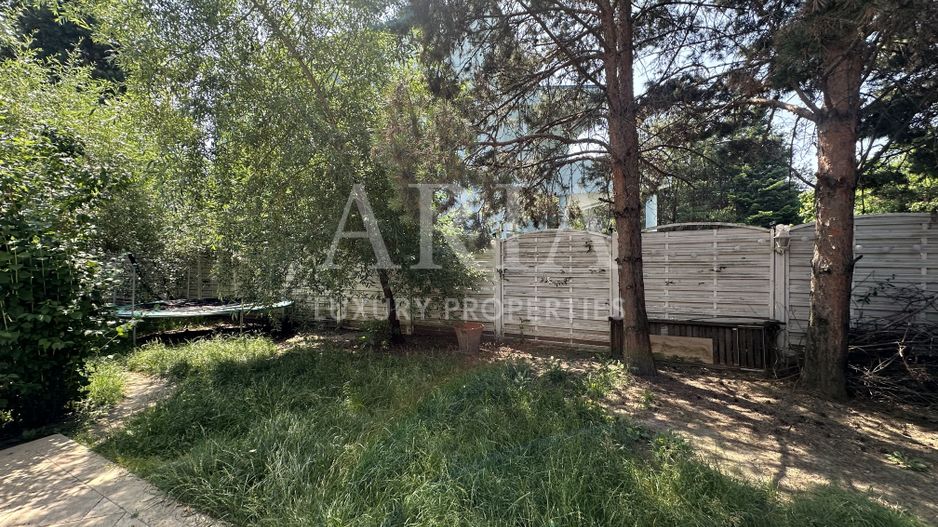 Vilă cu piscină | COMPLEX REZIDENTIAL EROU IANCU NICOLAE - Poză 4