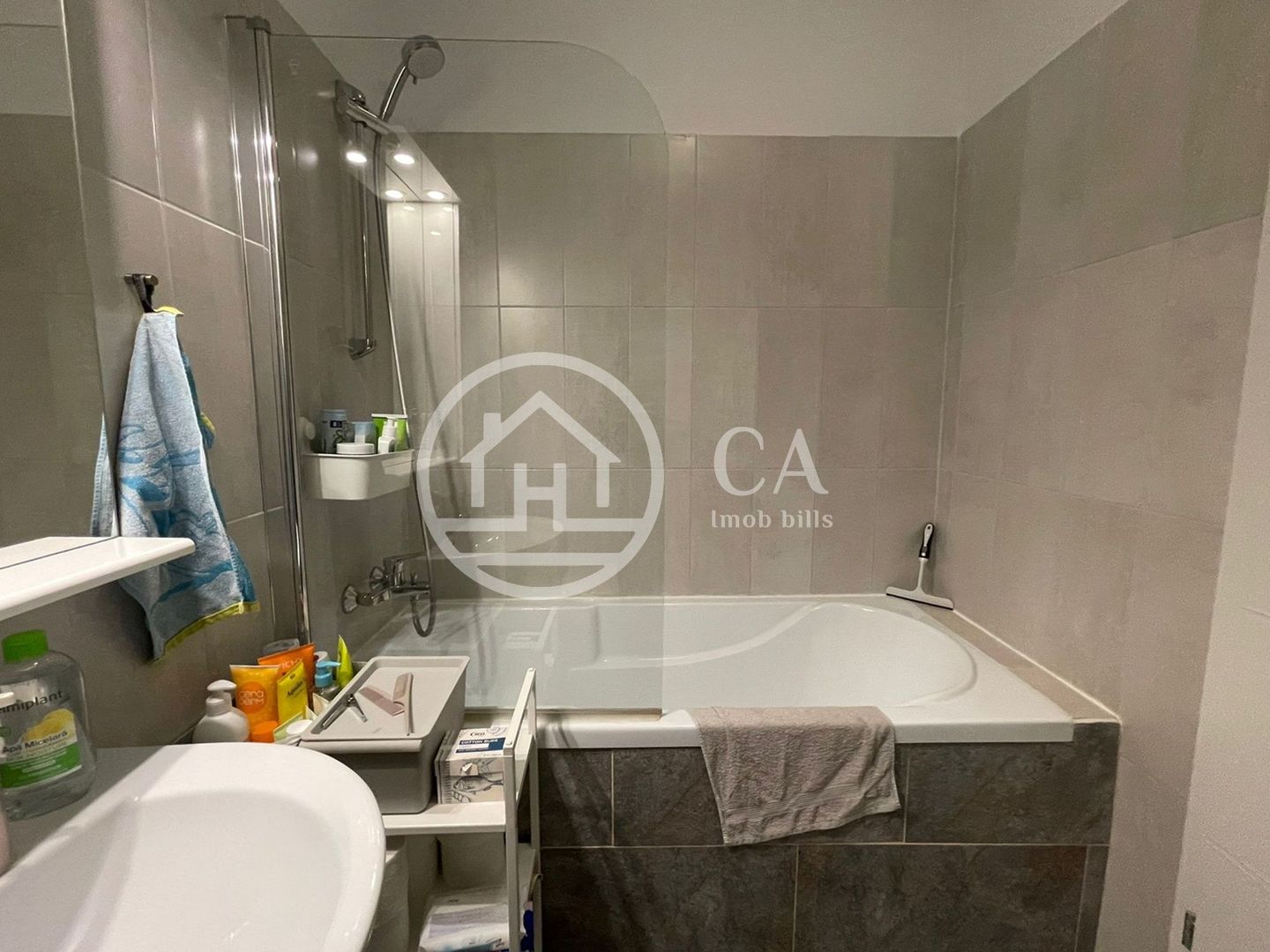 Apartament de inchiriat cu 3 camere in Prima Onestilor, Oradea - Poză 10