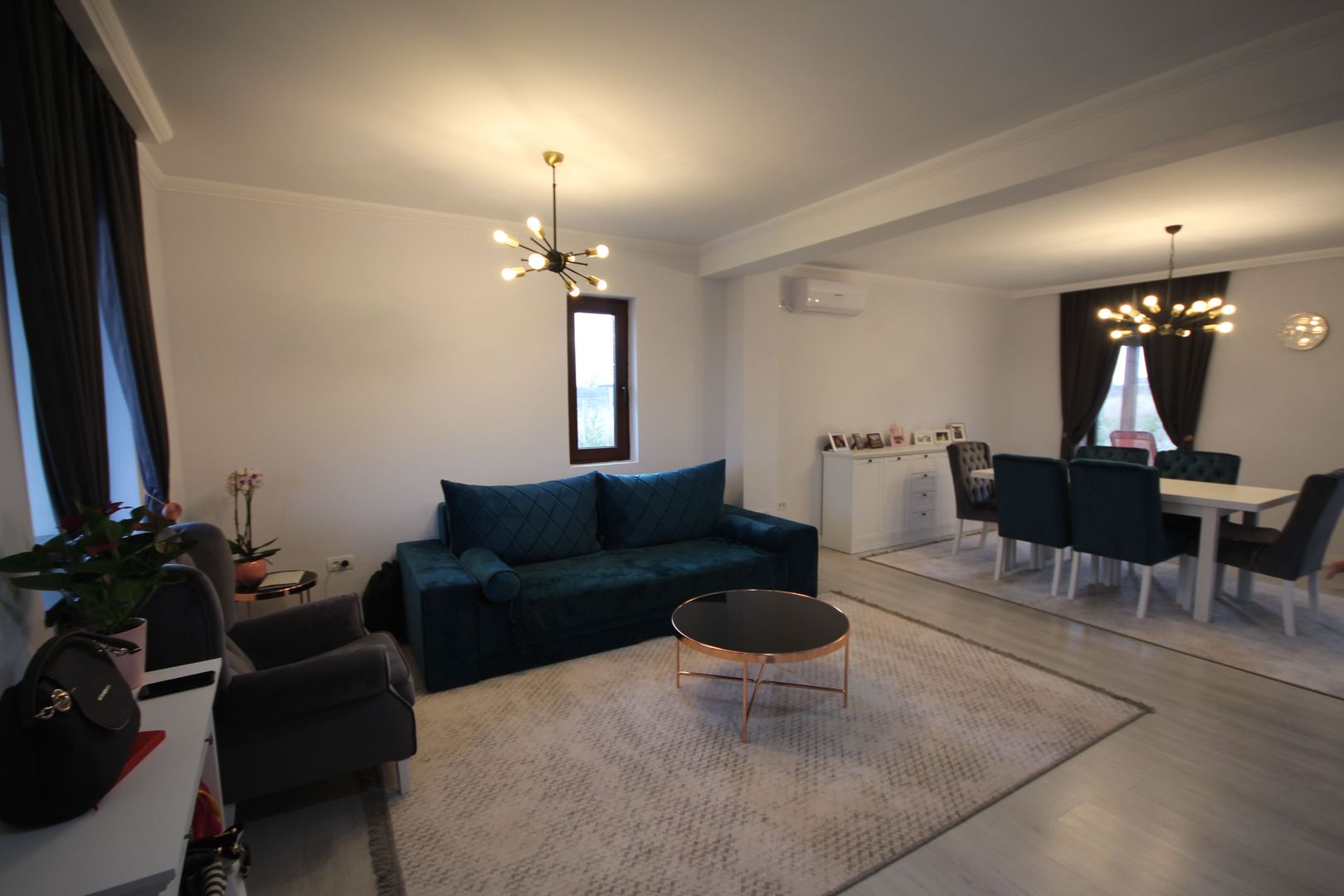 Modern si primitor - Poză 49