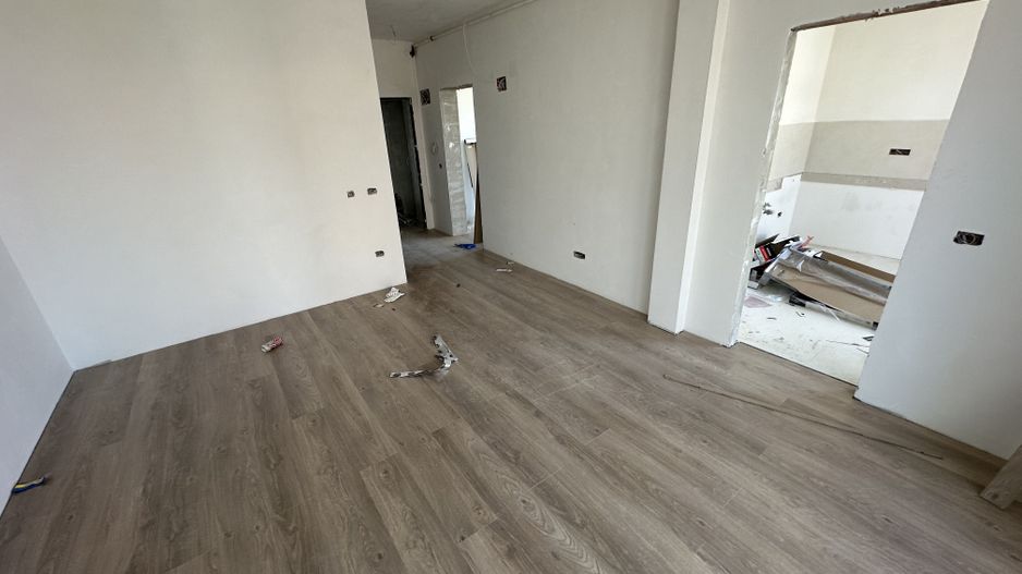 Apartment bloc nou cu lift si loc de parcare inclus - Poză 1