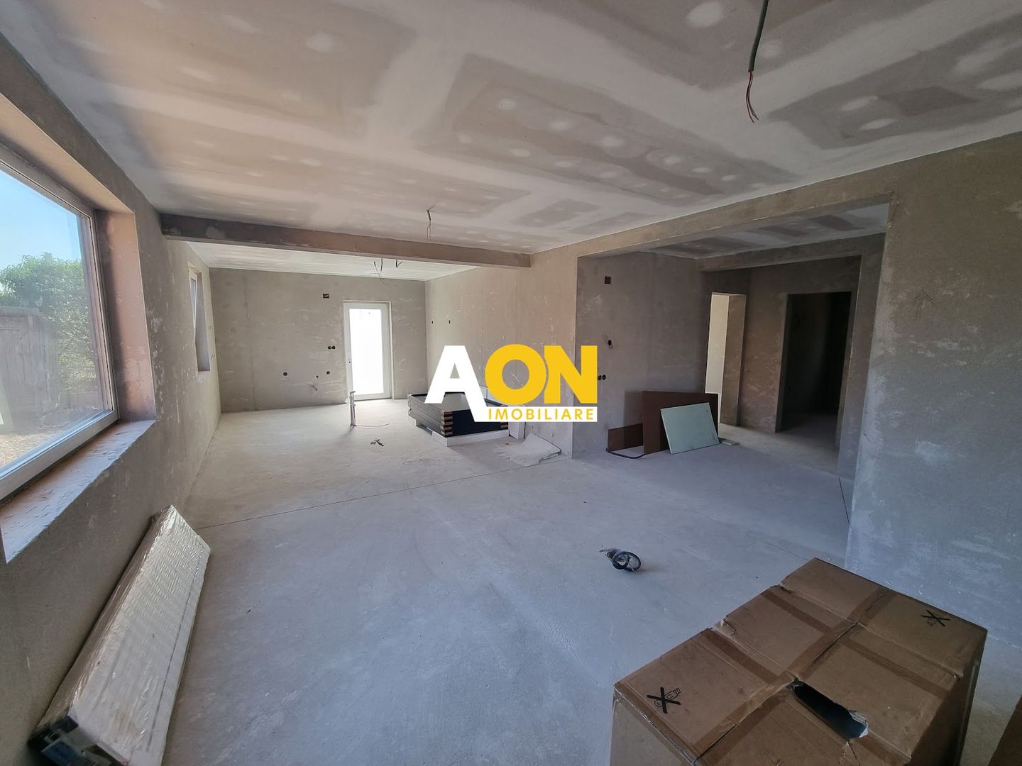 Casa individuala cu 4 camere, toate utilitatile, 500mp teren - Poză 5