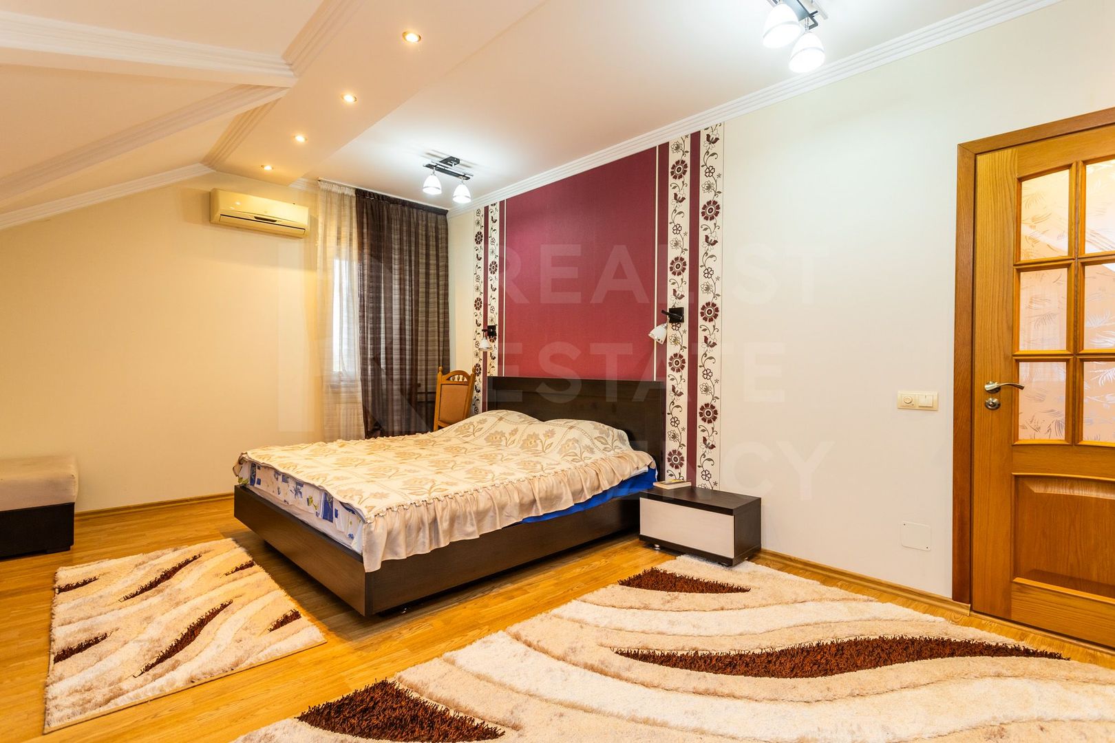 Vânzare, casă, 2 nivele, 6 camere, strada Luceafărul, Ciorescu - Poză 32