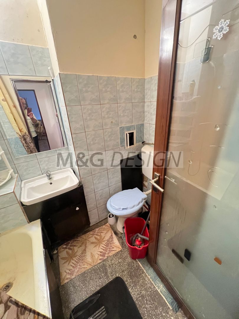 1 camera decomandat etaj 3 zona Buziasului - Poză 13