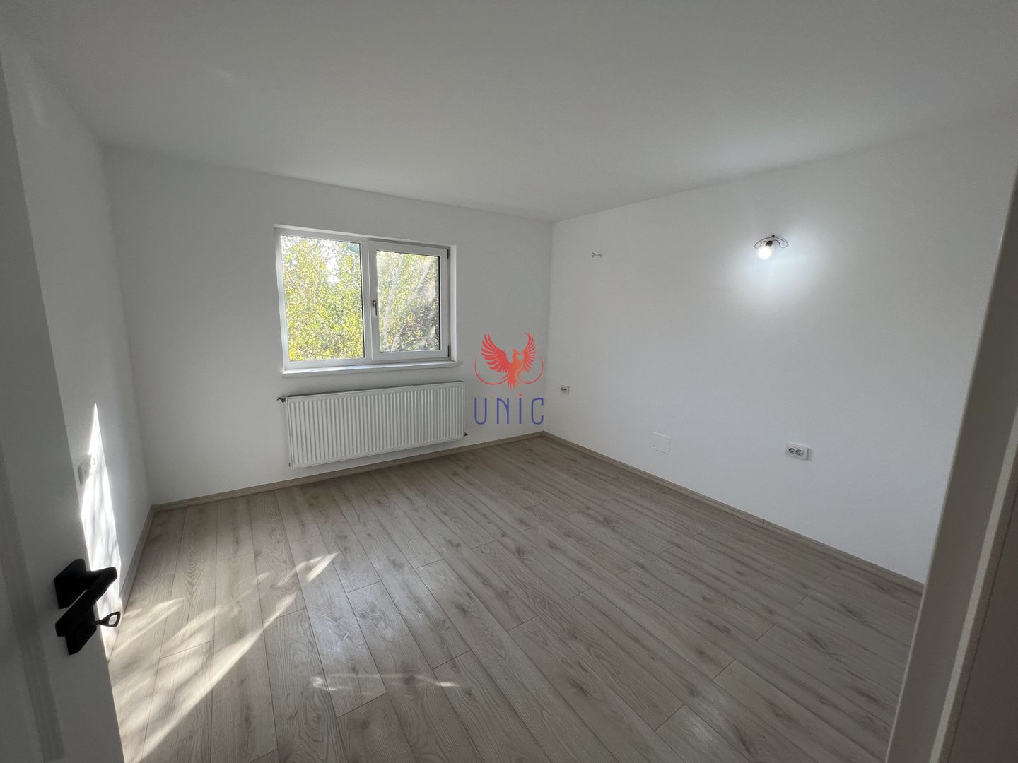 Vila Noua, Superba!! La cheie!! Bariera Valcii !! - Poză 9