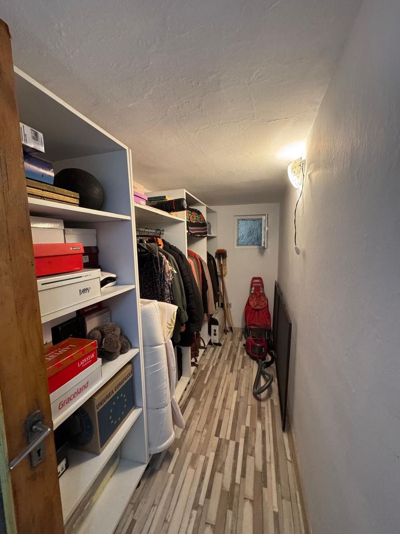 Casă cu 4 camere de vânzare – Str. I. C. Brătianu - Poză 9