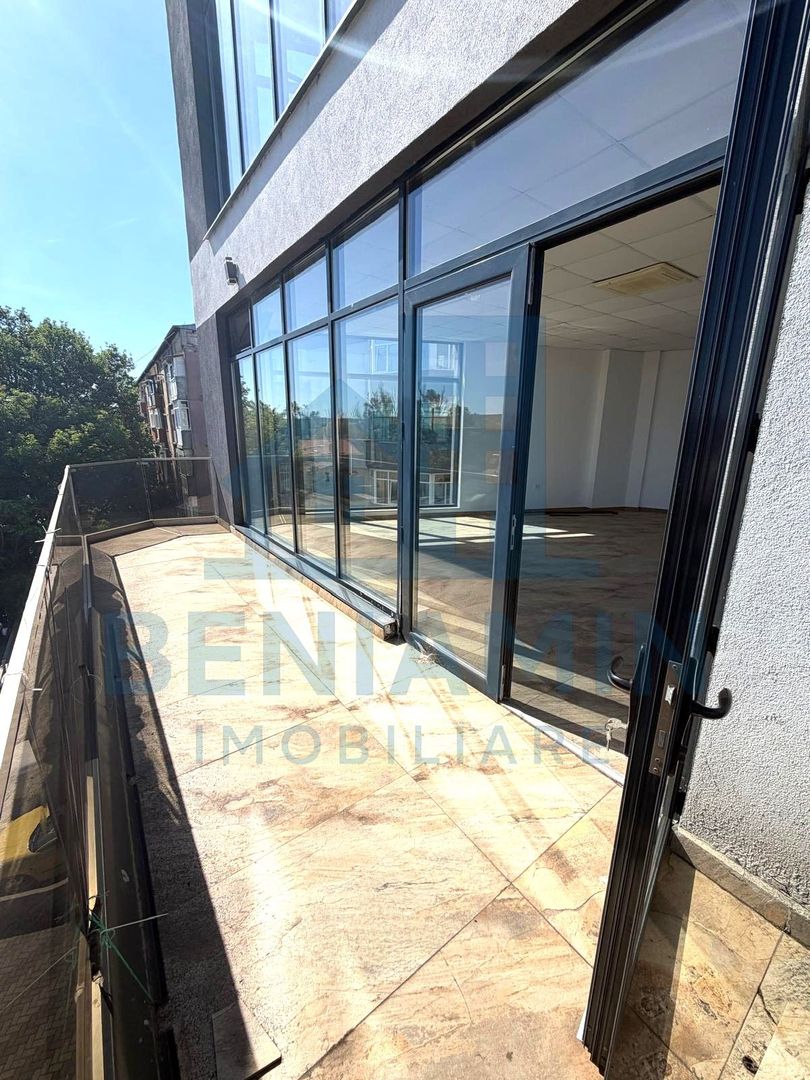 Spatiu comercial pe Bulevardul Decebal - Rovine - Helmat 100mp - Poză 10