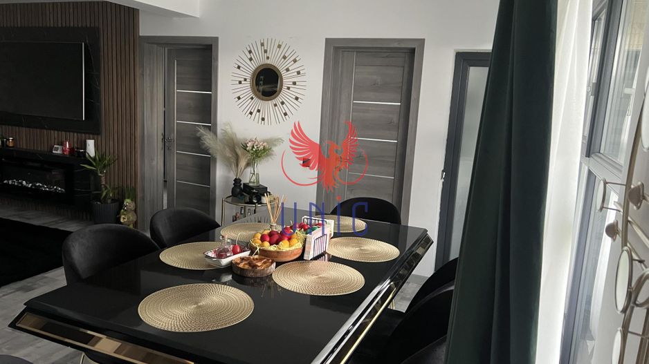 Casa de lux , zona  rezidentiala Popoveni - Poză 2