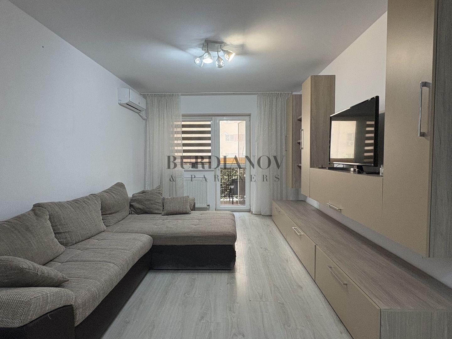 Apartament cu 3 camere de vânzare - Palladium Residence 1 - Titan - Poză 1