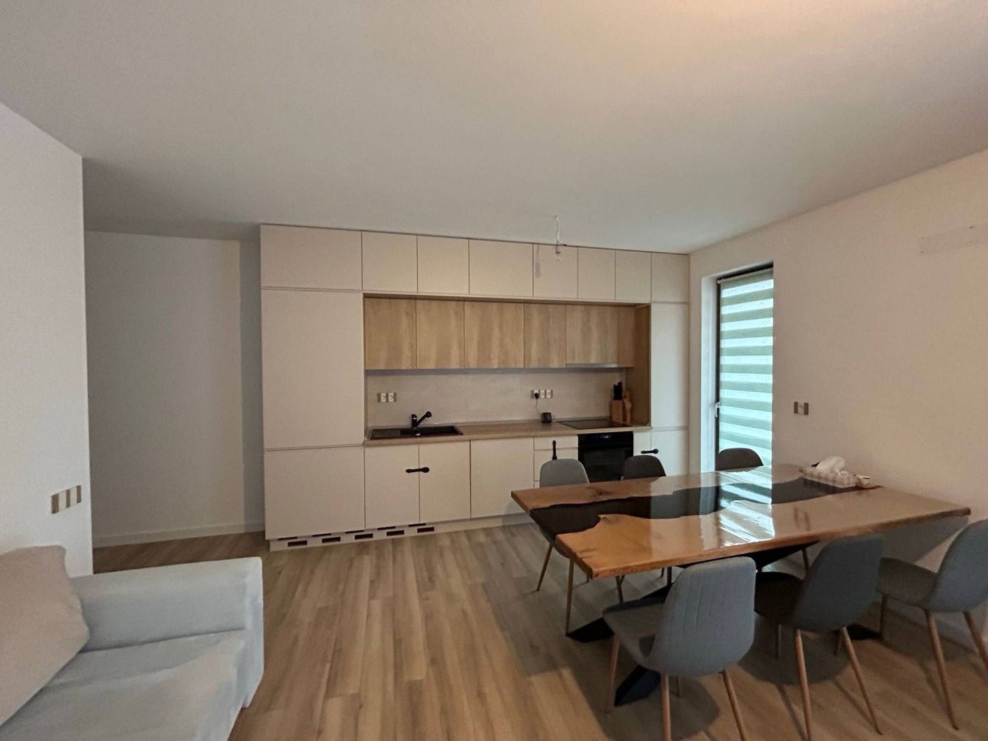 Apartament 3 camere - 74 mp - 2 Parcari -  Frunzisului - Poză 2