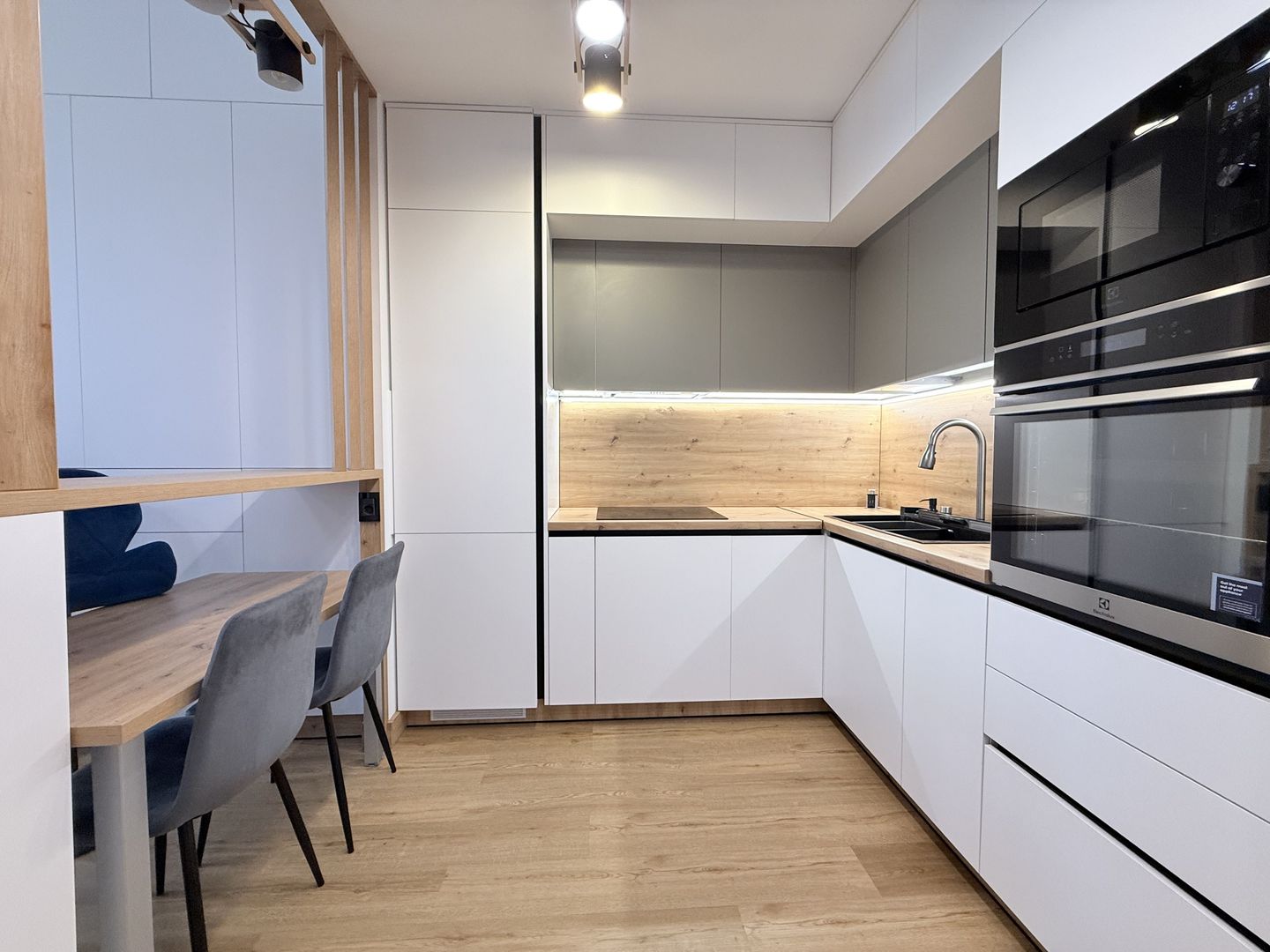 Investiție sau locuință ideală | 2 camere mobilat complet | renovat - Poză 5