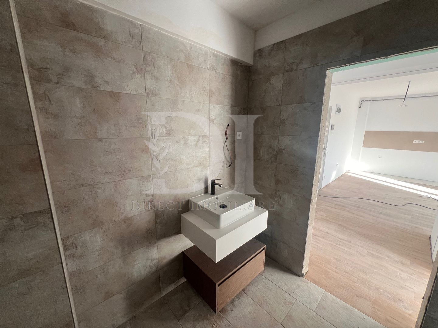 Apartament  2 camere /  Bloc Nou/ Zona Stadionului / Floresti - Poză 6