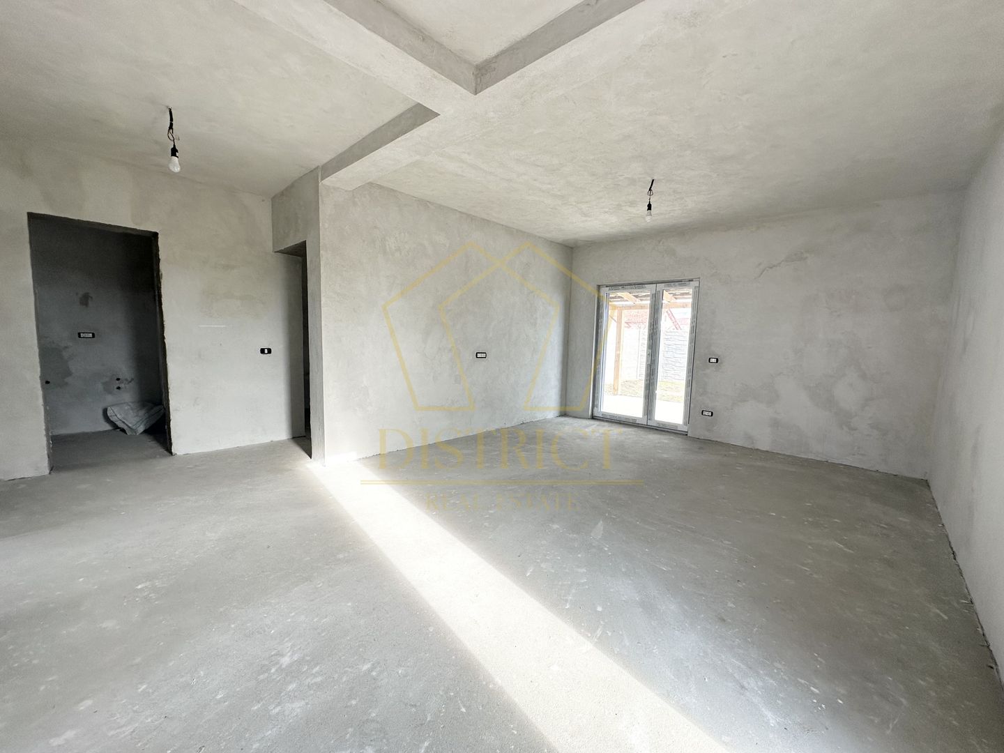 Duplex superb cu 4 camere si 2 bai | Giroc - Poză 1