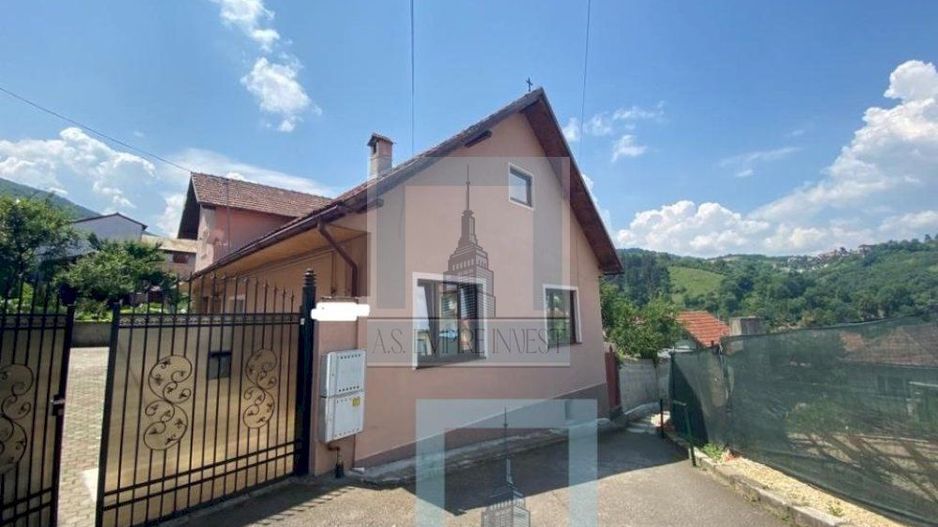 Casa 5 camere,singur in curte,550 mp teren - zona Schei (ID:CP2392389) - Poză 1