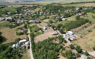 Casă și teren de vânzare în Parincea jud. Bacău. - Poză 5