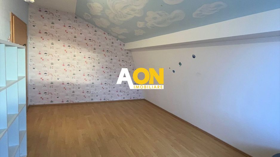 Apartament cu 3 camere, zona Kaufland - Poză 8