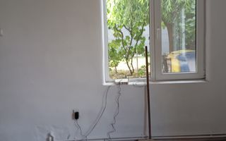 REDUCERE PRET - CASA RENOVABILA + 600 MP TEREN - BARIERA VALCII - Poză 8