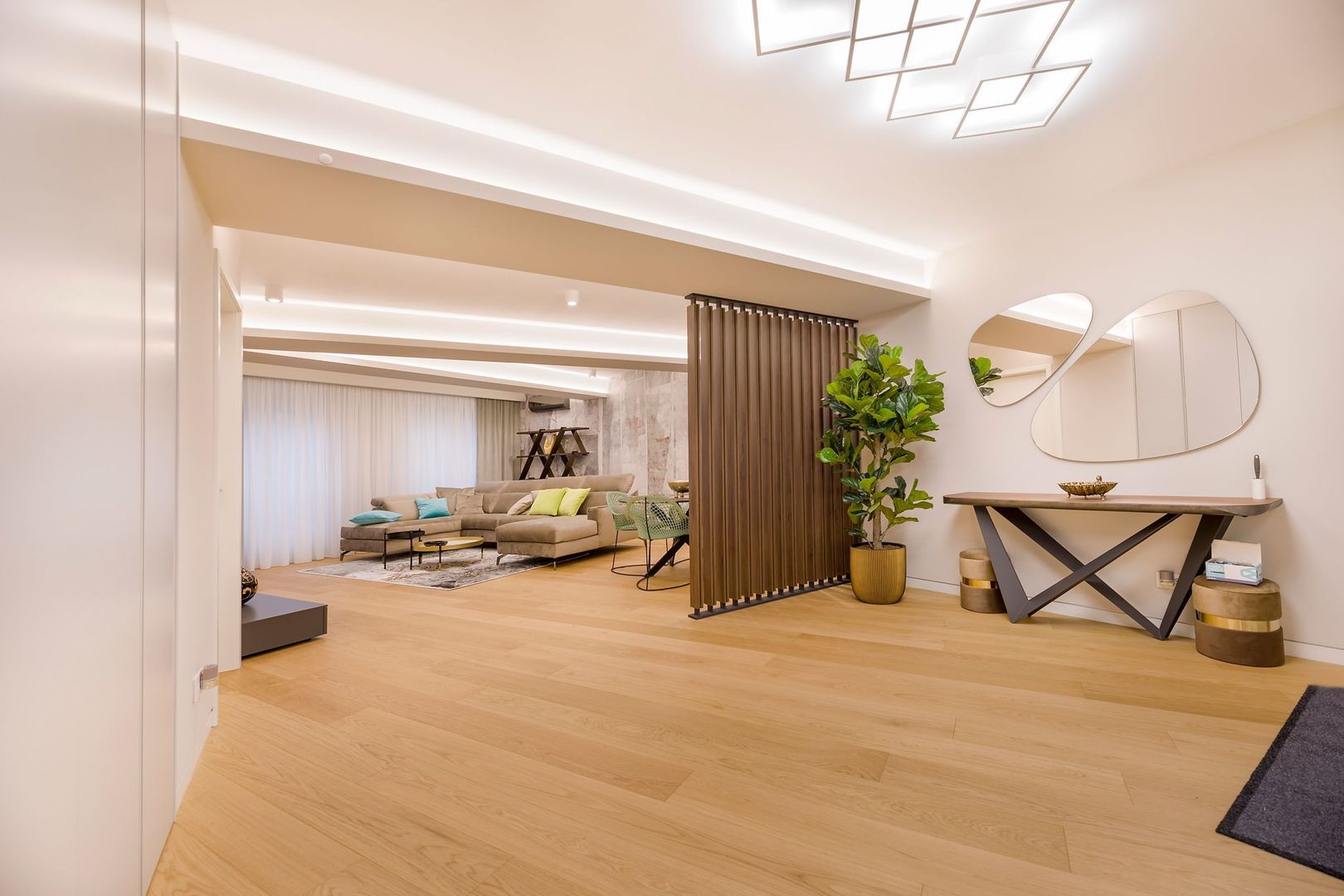 Apartament deosebit 4 camere complet mobilat si loc de parcare inclus - Poză 20