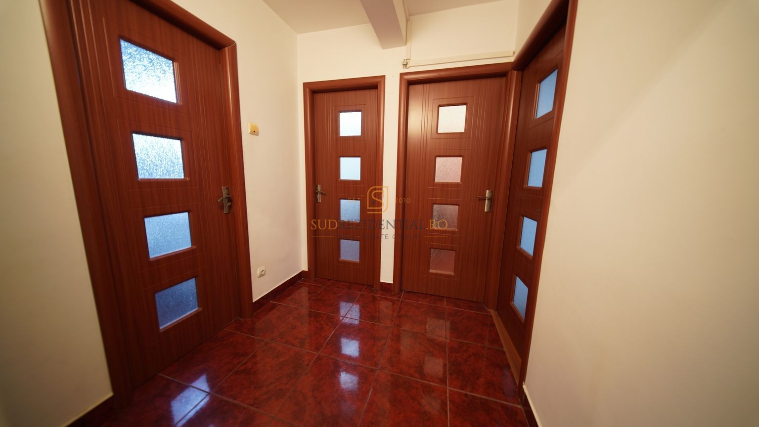 Eroii Revolutiei - Apartament cu 2 camere, decomandat, Comision 0% - Poză 11