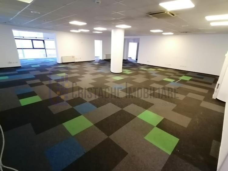 Spatiu birouri, suprafate intre 550 mp si 660 mp, Universitate - Poză 1