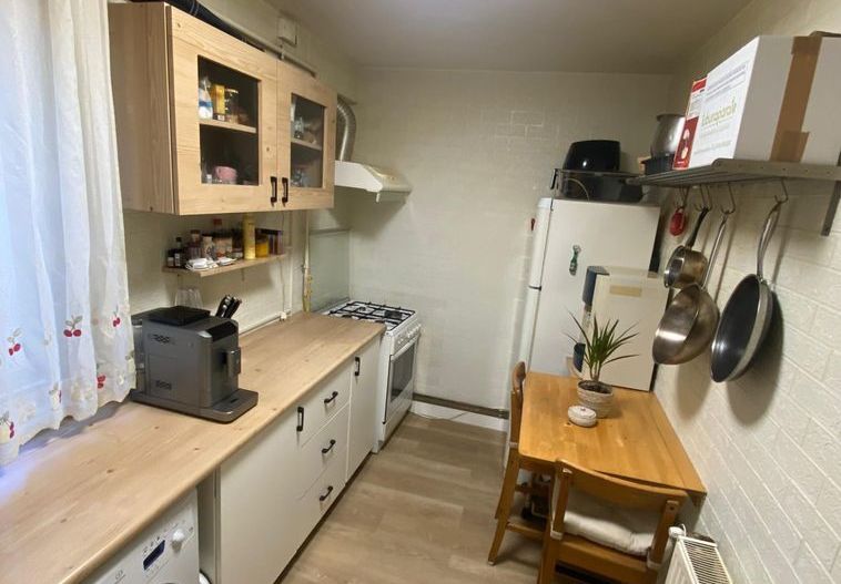 APARTAMENT COCHET METROU ZONA EROII REVOLUTIEI - Poză 3
