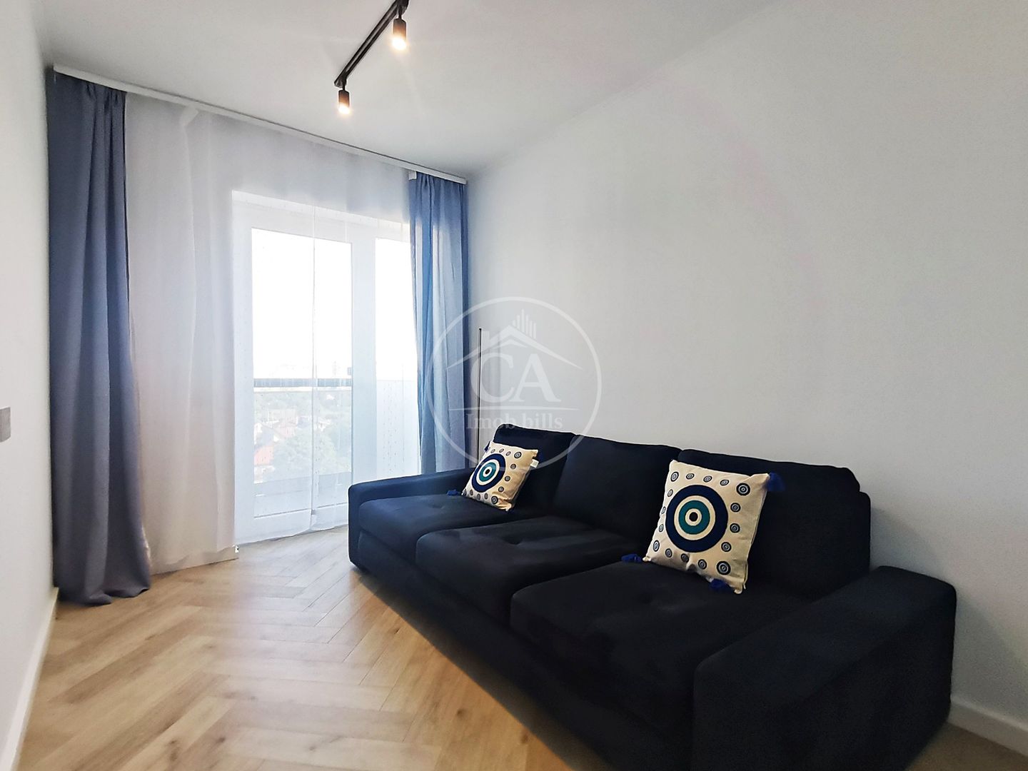 Apartament LUX de închiriat cu 3 camere în PRIMA ARENA, Oradea - Poză 6