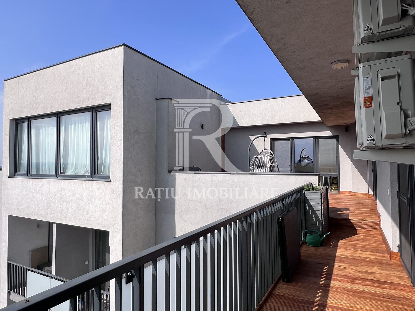 Penthouse cu Design Eclectic | Central | Panoramă Unică | Oradea - Poză 25