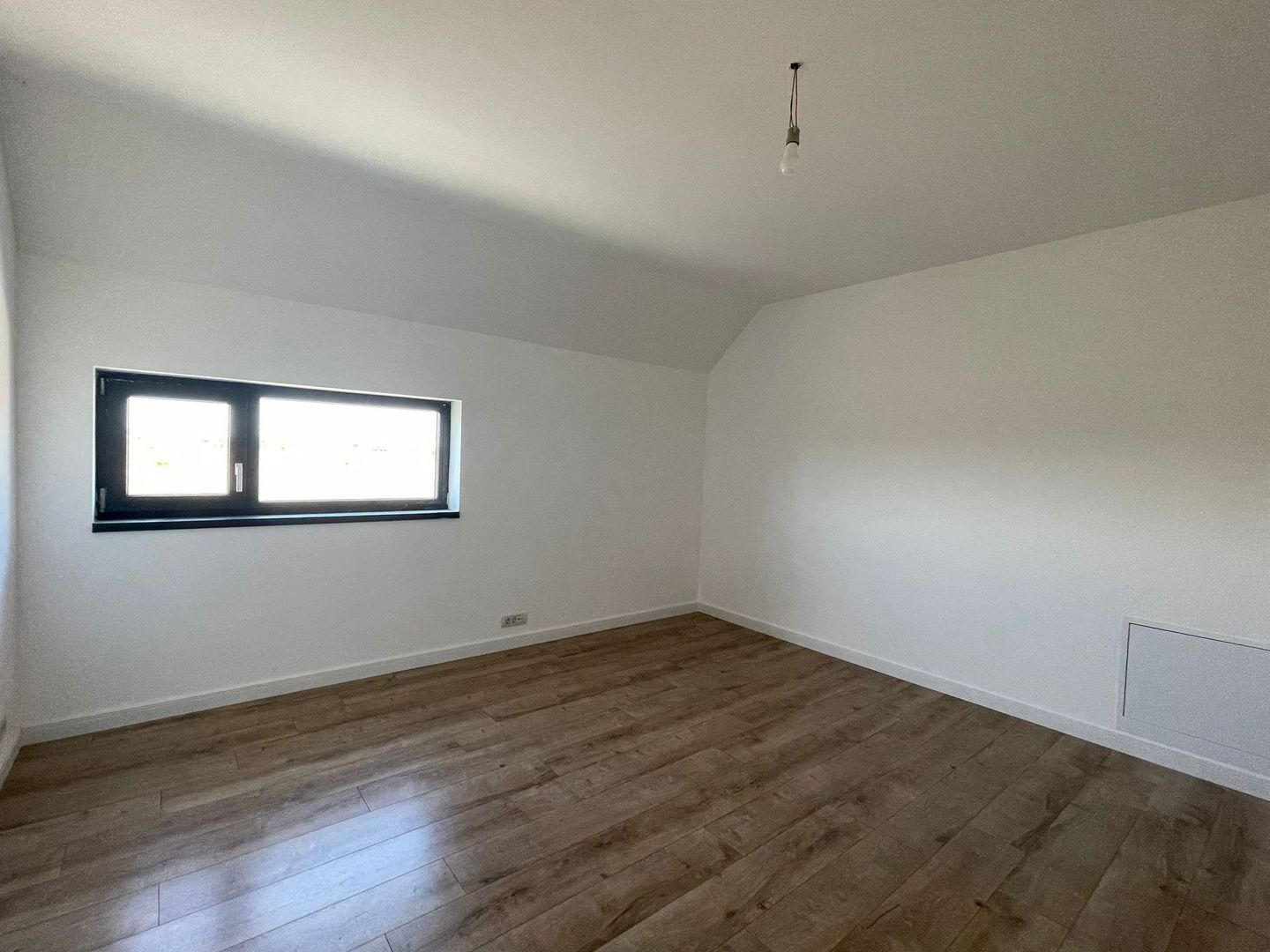 Duplex cu arhitectura deosebita - Mosnita Noua - Poză 9