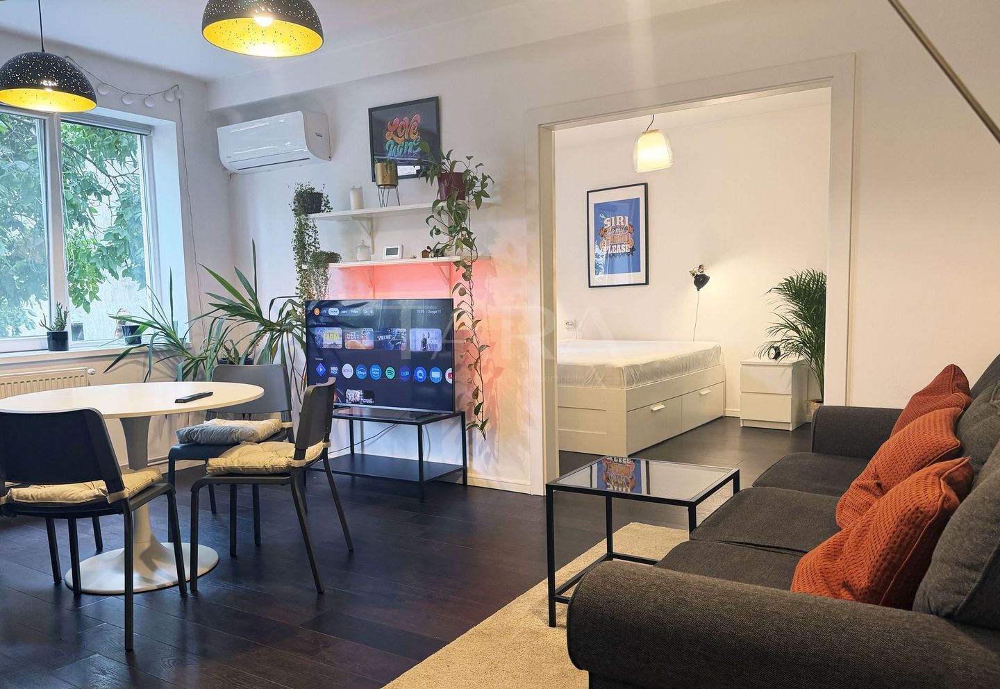Apartament cu 3 camere, zona Facultatea de Litere. - Poză 3