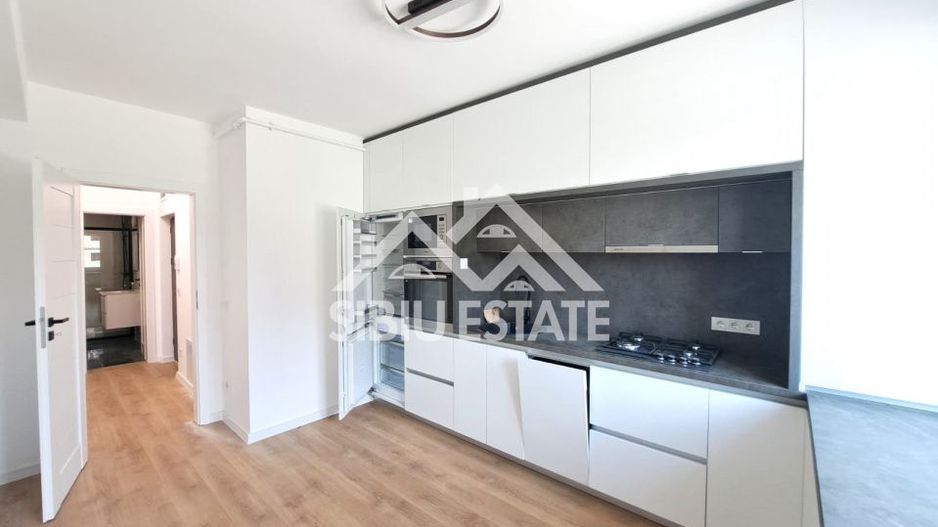 Apartament Sibiu 3 camere, 2 bai, terasa si boxa - Poză 3