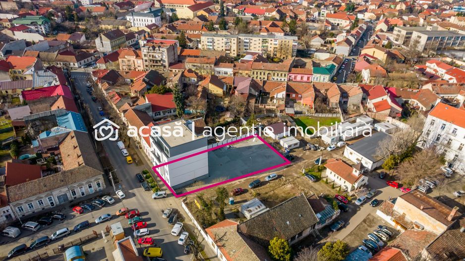 Clădire în zonă ultracentrală a Aradului - Poză 4