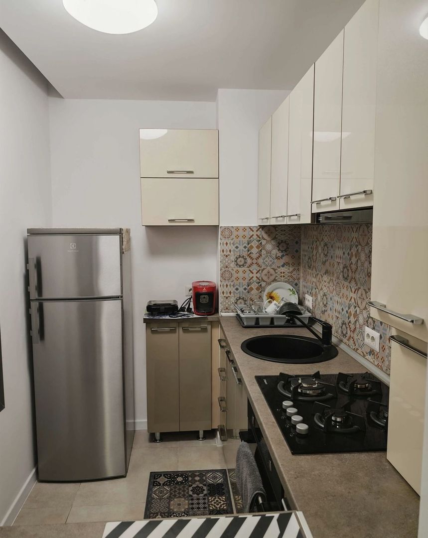 AP. 2 CAMERE - NUSCO CITTA, CENTRALA , BUCATARIE INCHISA, PARCARE - Poză 3