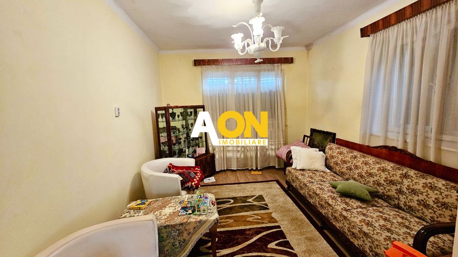 Casa cu 4 camere, 2024 mp teren, la asfalt, cu utilitati, Vintu de Jos - Poză 14